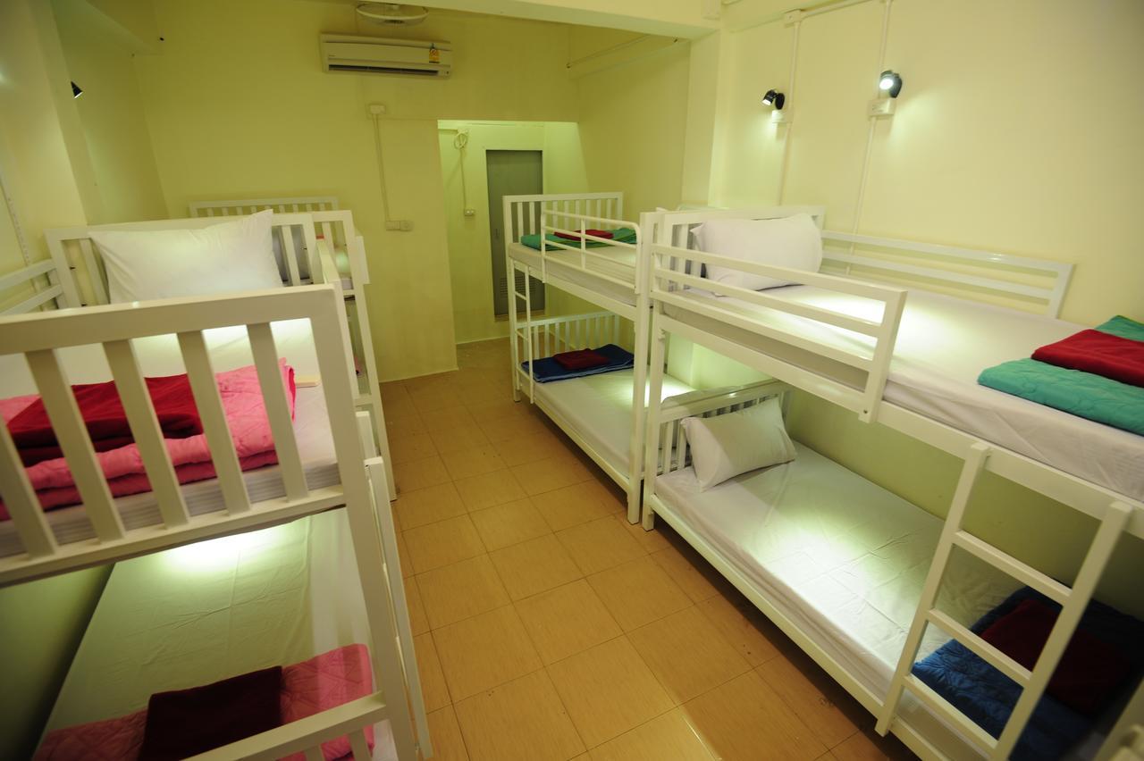 Phi Phi Bucket Hostel Extérieur photo